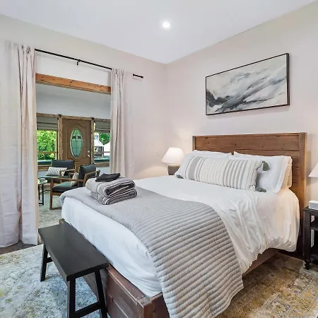 Welcome To Wine Country - Relaxed Luxury